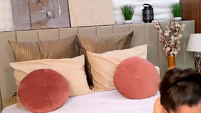 AvaLanne  online show from January 2025 07:31:01 PM