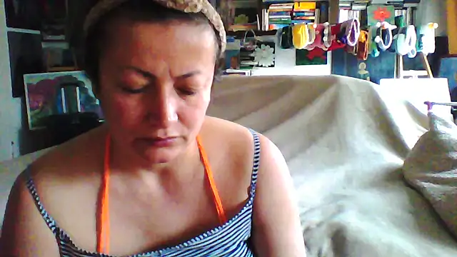 MariaAnaSunshine online show from November 2025 10:03:02 AM