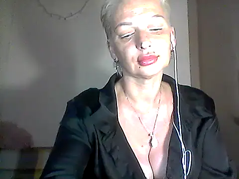 Snapshot of MaryJane441 chatting on July 2026 08:11:01 PM MaryJane441 online show from July 2026 08:11:01 PM