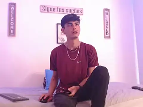 Snapshot of harrytomson_1 chatting on December 2024 09:26:02 PM harrytomson 1 online show from December 2024 09:26:02 PM