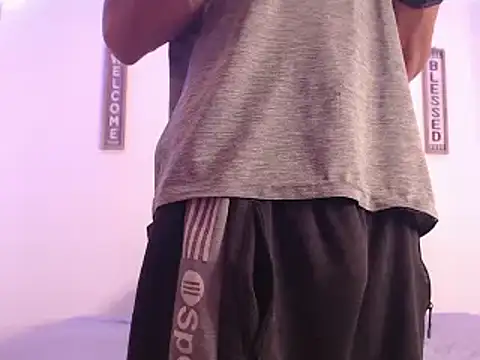 Snapshot of harrytomson_1 chatting on December 2024 04:51:02 AM harrytomson 1 online show from December 2024 04:51:02 AM