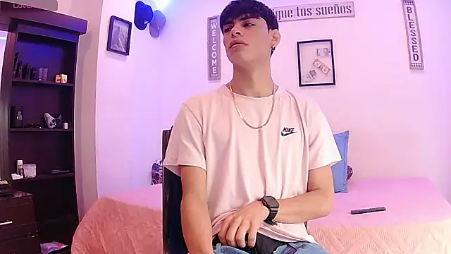 Snapshot of harrytomson_1 chatting on September 2025 08:24:01 AM harrytomson 1 online show from September 2025 08:24:01 AM