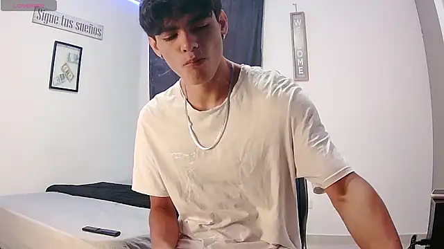 Snapshot of harrytomson_1 chatting on October 2025 11:51:02 AM harrytomson 1 online show from October 2025 11:51:02 AM