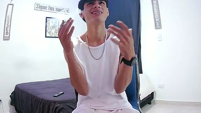 Snapshot of harrytomson_1 chatting on November 2025 04:55:02 AM harrytomson 1 online show from November 2025 04:55:02 AM