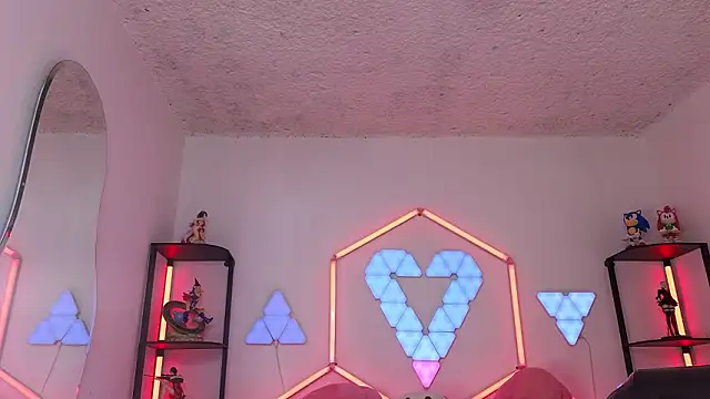 Snapshot of littlevixen18 chatting on February 2026 02:23:01 PM littlevixen18 online show from February 2026 02:23:01 PM