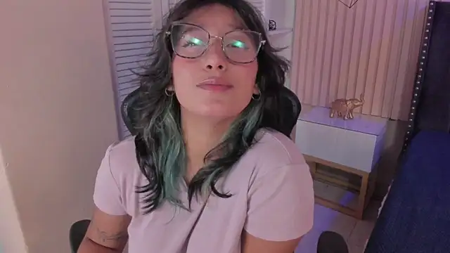 Snapshot of Yazmin_rouse chatting on March 2025 04:38:02 PM Yazmin rouse online show from March 2025 04:38:02 PM