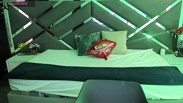 SexyNaf online show from October 2025 07:34:01 PM