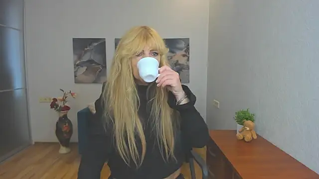 Anna Diax online show from June 2026 11:38:01 AM
