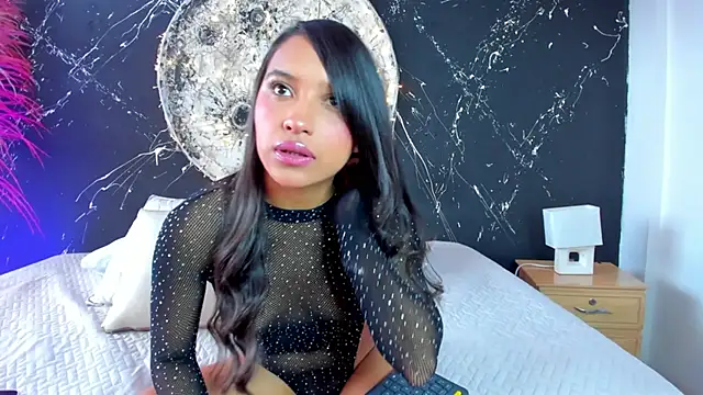 Snapshot of RoxyRoss_ chatting on December 2025 02:34:01 PM RoxyRoss online show from December 2025 02:34:01 PM