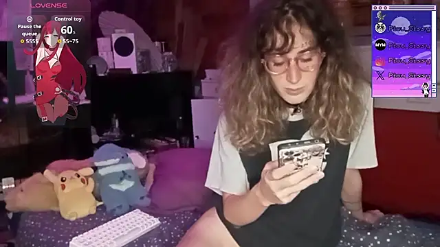 piou-sissy online show from October 2025 08:08:02 PM