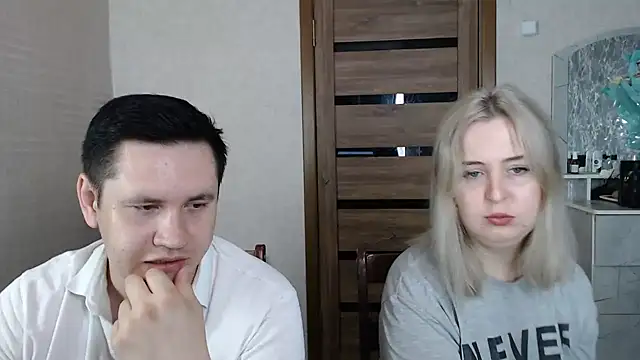 Kristy-Max online show from March 2025 05:27:01 PM