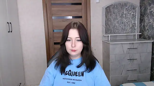 Kristy-Max online show from December 2025 07:25:01 AM