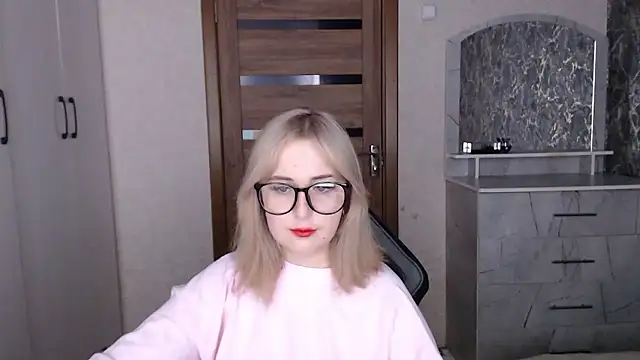 Kristy-Max online show from January 2026 08:36:01 PM