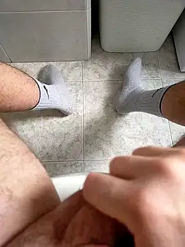 Snapshot of user_662 chatting on February 2025 09:56:01 AM user 662 online show from February 2025 09:56:01 AM