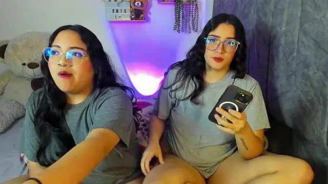 maddie-and-chelsea- online show from November 2025 10:46:02 AM