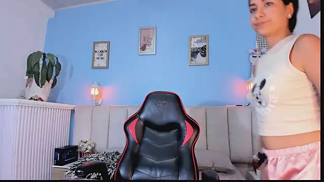 lyzzi smith01 online show from January 2025 01:31:02 AM