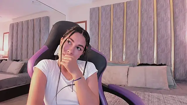 lyzzi smith01 online show from February 2025 02:03:02 AM