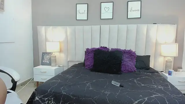 lyzzi smith01 online show from March 2025 05:02:02 PM