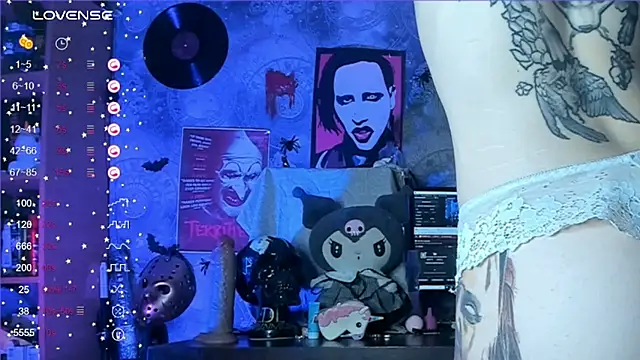 KuromiRacer  online show from October 2025 10:10:01 PM