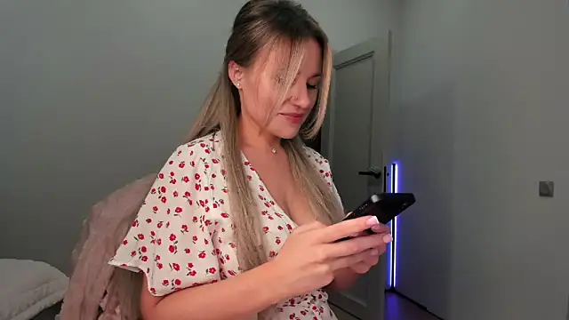 Snapshot of _cometoseeme_ chatting on September 2025 05:58:01 PM cometoseeme online show from September 2025 05:58:01 PM