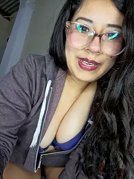 MishuColfer online show from October 2025 05:13:01 AM