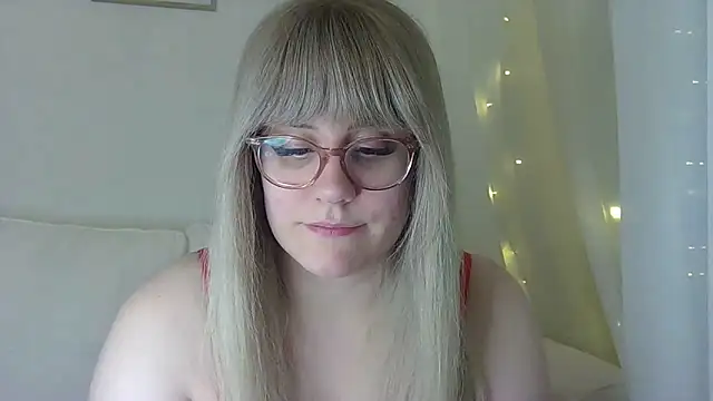 Snapshot of miramore chatting on December 2024 06:27:02 PM miramore online show from December 2024 06:27:02 PM