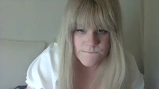 Snapshot of miramore chatting on February 2025 10:09:01 PM miramore online show from February 2025 10:09:01 PM