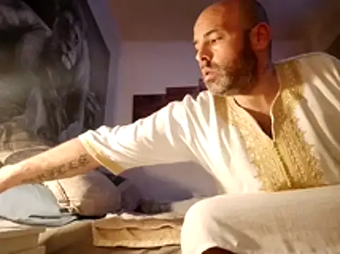 Snapshot of medioarabemediogypsi chatting on November 2025 07:26:01 PM medioarabemediogypsi online show from November 2025 07:26:01 PM