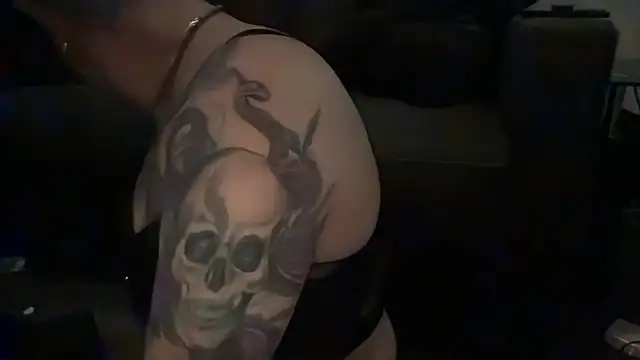 RavenRayyy online show from November 2025 09:47:02 AM