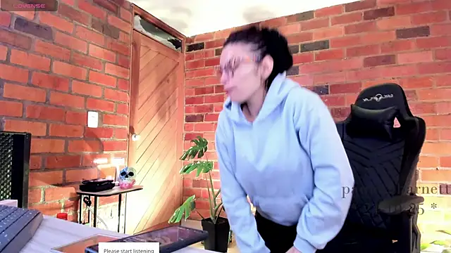 Snapshot of paulinabarnett- chatting on October 2025 02:57:02 PM paulinabarnett- online show from October 2025 02:57:02 PM