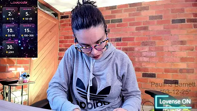 Snapshot of paulinabarnett- chatting on December 2025 04:55:01 AM paulinabarnett- online show from December 2025 04:55:01 AM