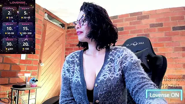 Snapshot of paulinabarnett- chatting on December 2025 05:01:02 AM paulinabarnett- online show from December 2025 05:01:02 AM