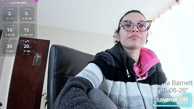 Snapshot of paulinabarnett- chatting on June 2026 04:45:02 PM paulinabarnett- online show from June 2026 04:45:02 PM