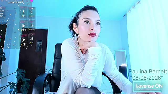 Snapshot of paulinabarnett- chatting on June 2026 05:35:01 PM paulinabarnett- online show from June 2026 05:35:01 PM