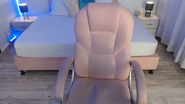 zoe jones13 online show from January 2026 03:23:01 AM