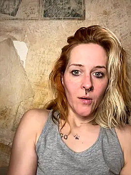 Snapshot of JoleneFuego chatting on November 2025 10:53:02 PM JoleneFuego online show from November 2025 10:53:02 PM