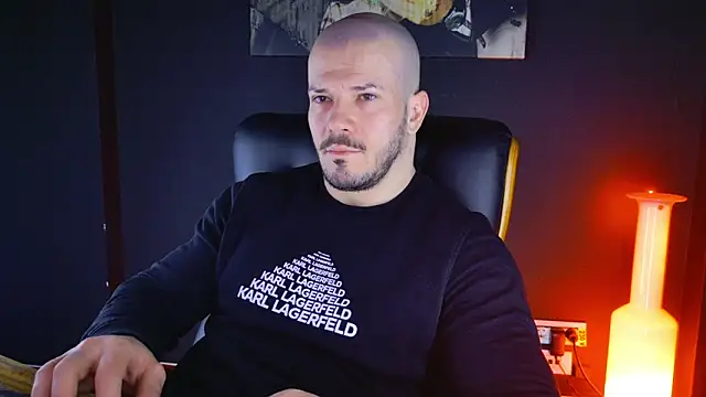 AngeloEric online show from January 2025 05:38:01 AM