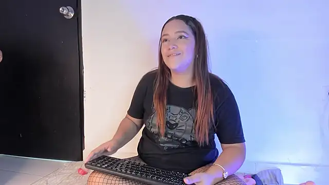 aprill21  online show from February 2025 01:48:02 PM