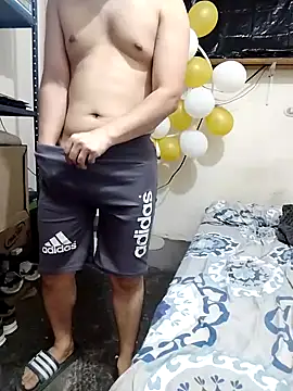 Snapshot of Gasparin32 chatting on March 2025 06:43:01 PM Gasparin32 online show from March 2025 06:43:01 PM