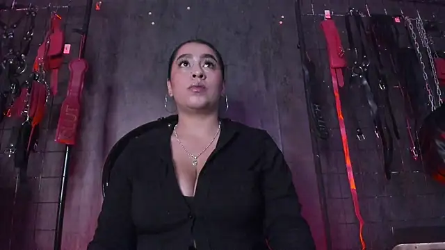 Carolina Arias online show from October 2025 09:01:01 PM