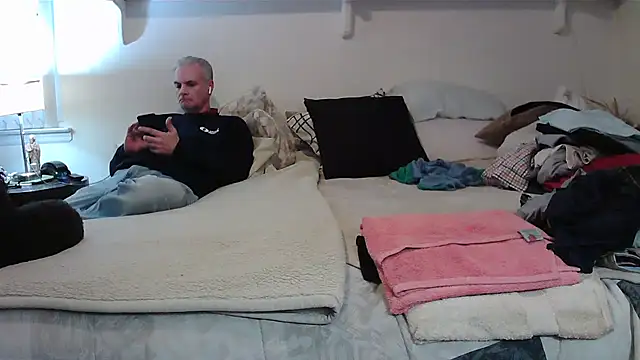 Hand69someguy online show from November 2025 09:03:02 PM