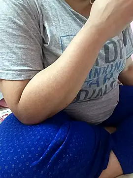 Diva Kiara online show from February 2025 04:46:01 AM