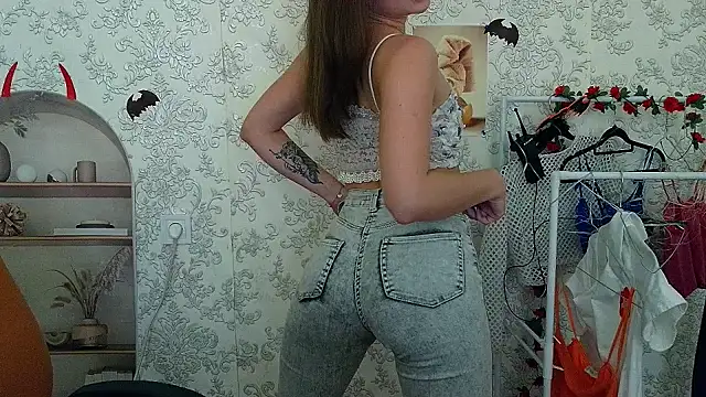 Snapshot of _Barbie_Kiss_ chatting on November 2025 10:39:02 AM Barbie Kiss online show from November 2025 10:39:02 AM