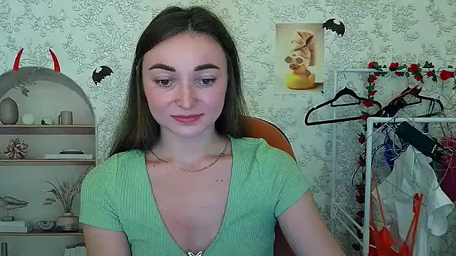 Snapshot of _Barbie_Kiss_ chatting on November 2025 05:37:02 PM Barbie Kiss online show from November 2025 05:37:02 PM