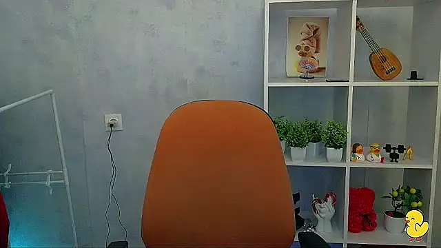  Barbie Kiss  online show from March 2026 12:33:01 PM