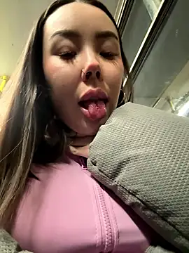 Asian Asami online show from January 2026 06:33:01 PM