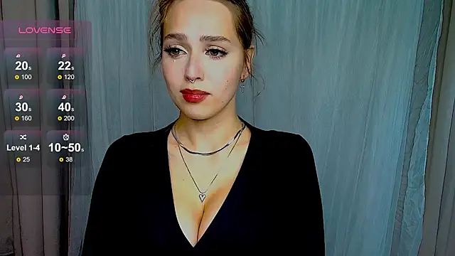 YaraKroft  online show from January 2025 11:24:01 AM