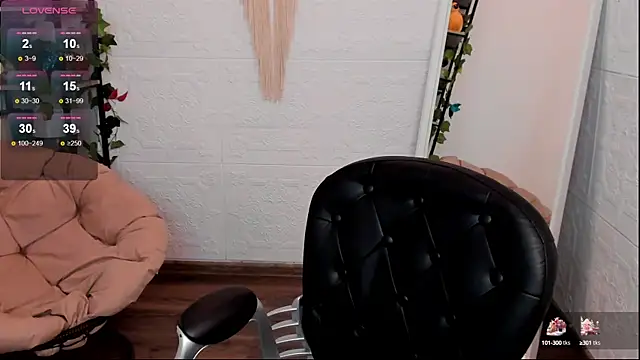 YaraKroft  online show from February 2025 07:04:02 AM