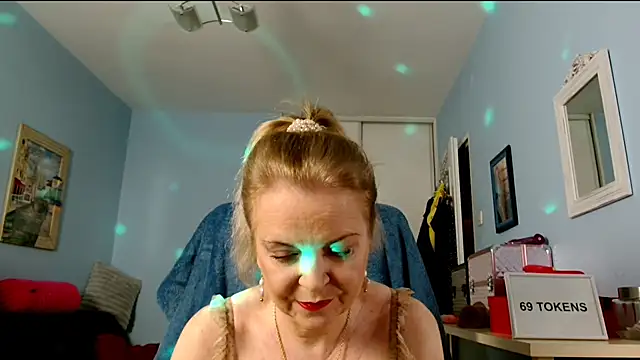 sexyjennyeu online show from April 2026 08:07:02 PM