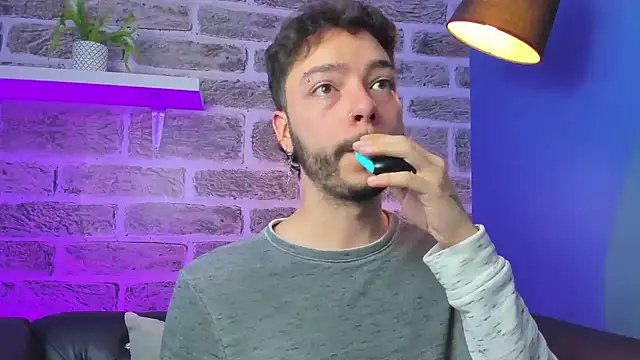 noah ricci online show from April 2026 12:10:01 PM